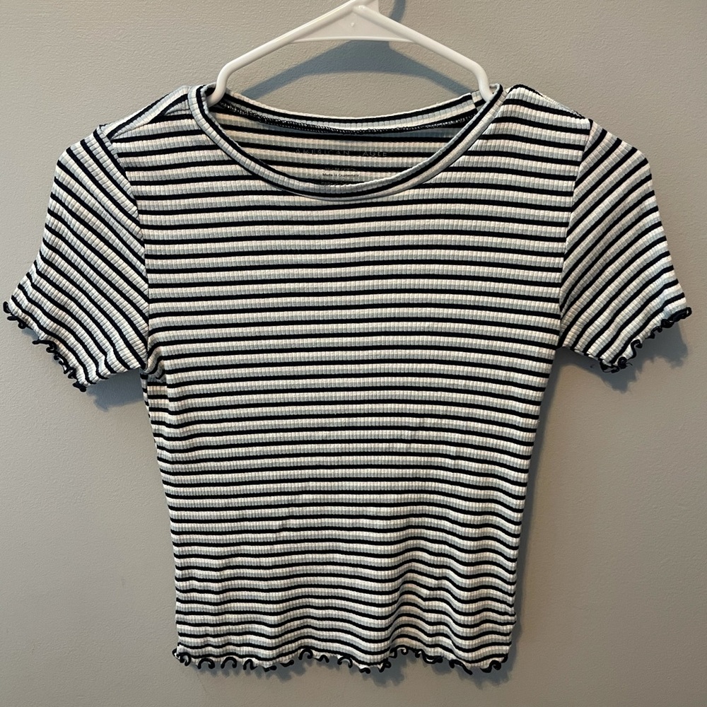 American Eagle short sleeve (XS)